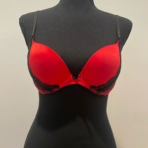 Victorias Secret Very Sexy push up bra 34c red with black Swarovski crystals